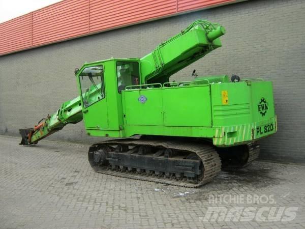  PL820R 특수 굴삭기