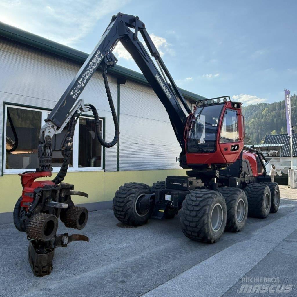Komatsu 901 XC 원목 하베스터