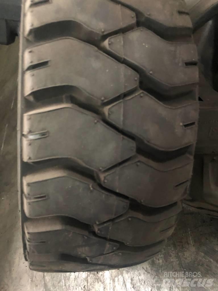 Armour 21x8-9 타이어, 휠 및 림