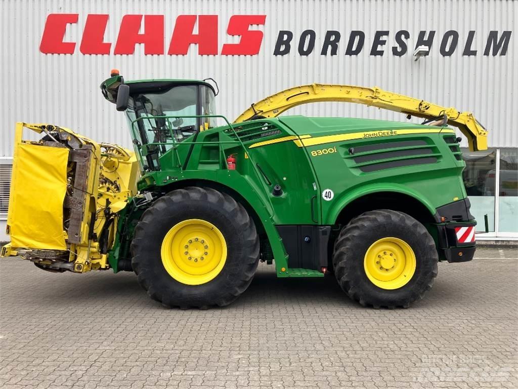 John Deere 8300i 목초 수확기