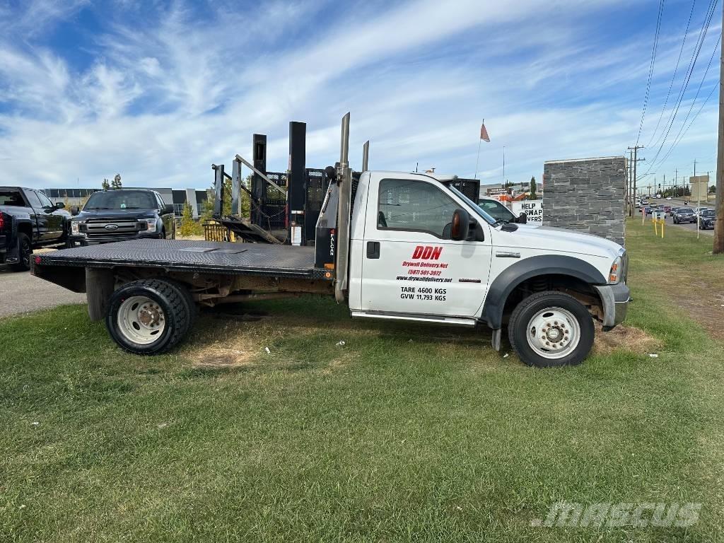 Ford F 550 XLT 플랫베드/드롭사이드 트럭