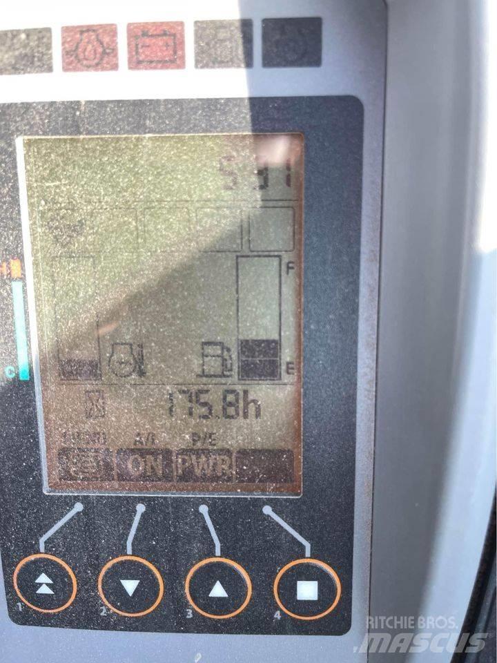 Hitachi ZX 35 소형 굴삭기 7톤 미만