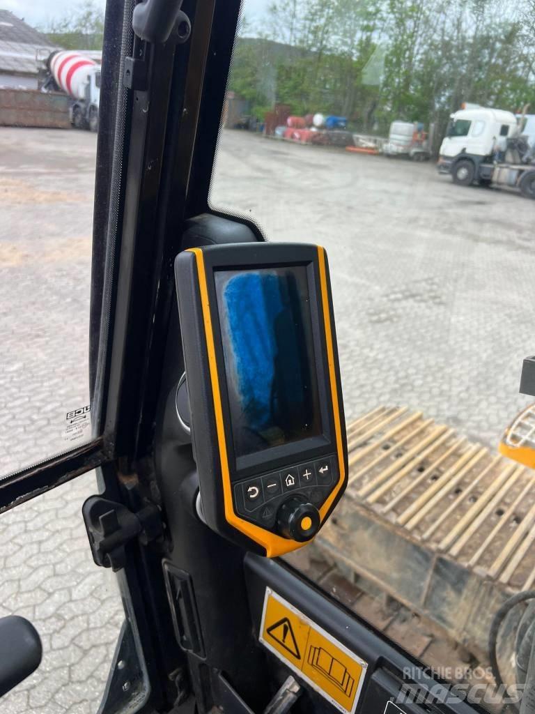 JCB JS 330 LC 대형 굴삭기 29톤 이상