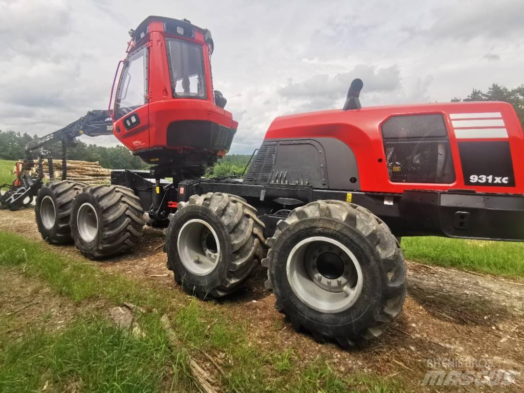 Komatsu 931 XC 원목 하베스터