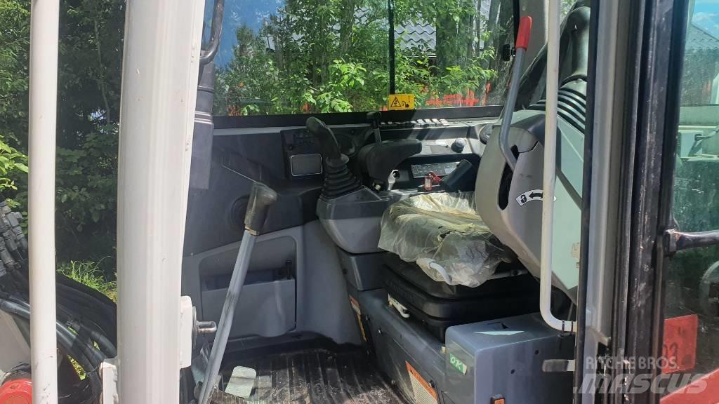 Takeuchi TB230 소형 굴삭기 7톤 미만
