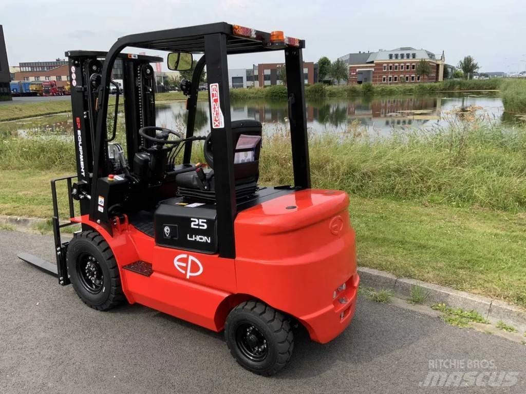 EP EFL 252 XS 전동 지게차