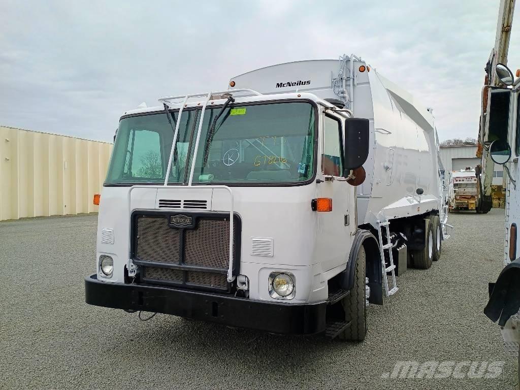 Autocar XPEDITOR 폐기물 수거 트럭