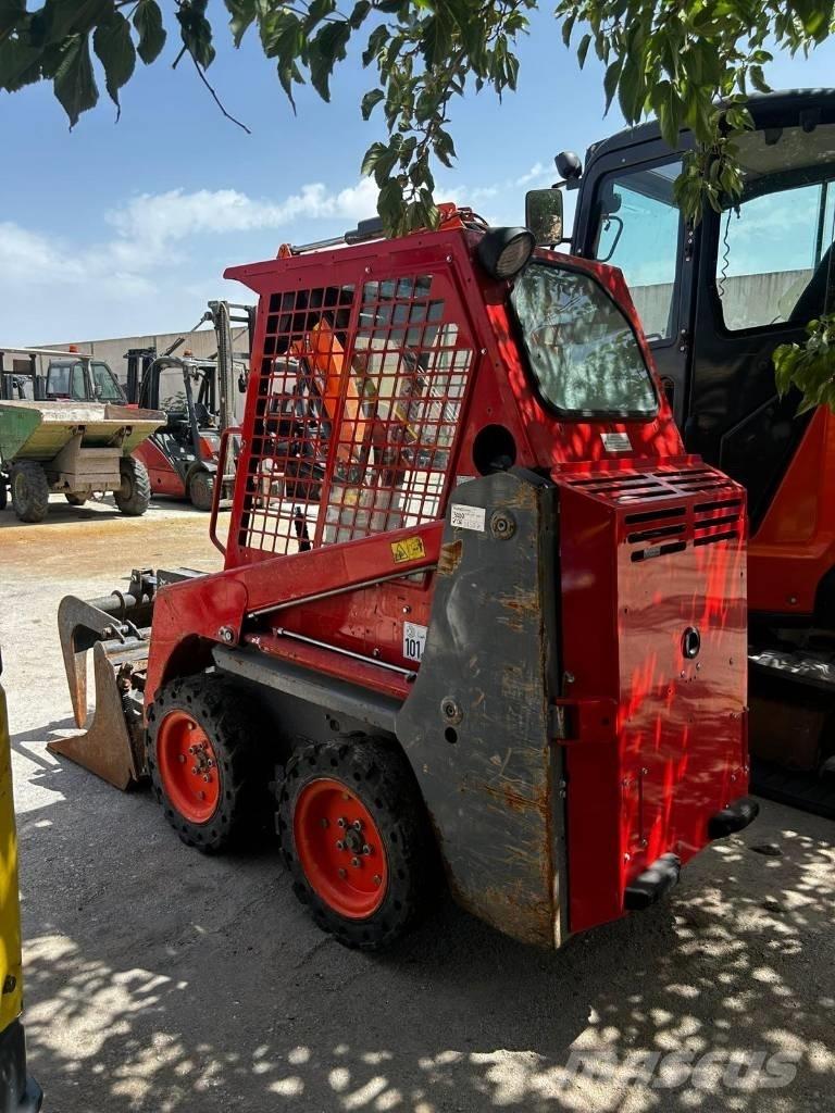 Bobcat S 70  스키드로더
