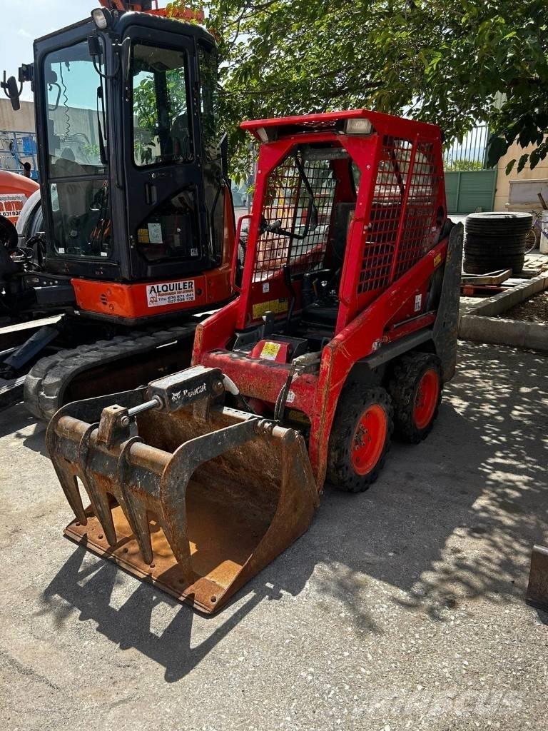 Bobcat S 70  스키드로더