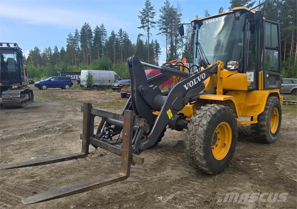 Volvo L30G  휠로우더