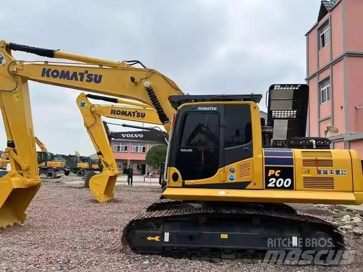 Komatsu PC 200 대형 굴삭기 29톤 이상