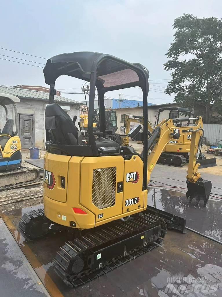 CAT 2024 CAT 301.7 소형 굴삭기 7톤 미만