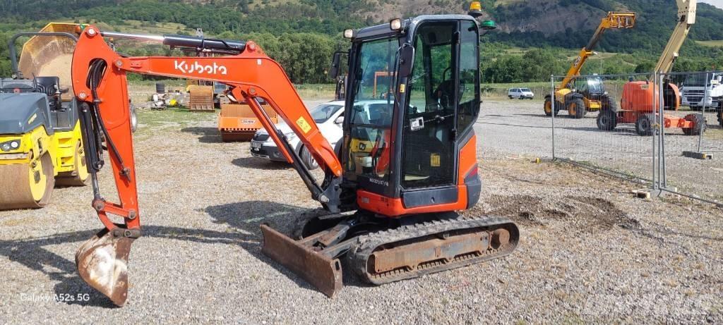 Kubota U 27-4 소형 굴삭기 7톤 미만