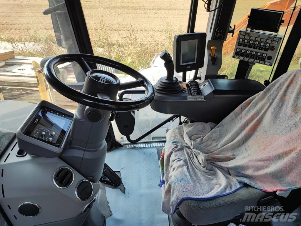 JCB Fastrac 4220 트랙터