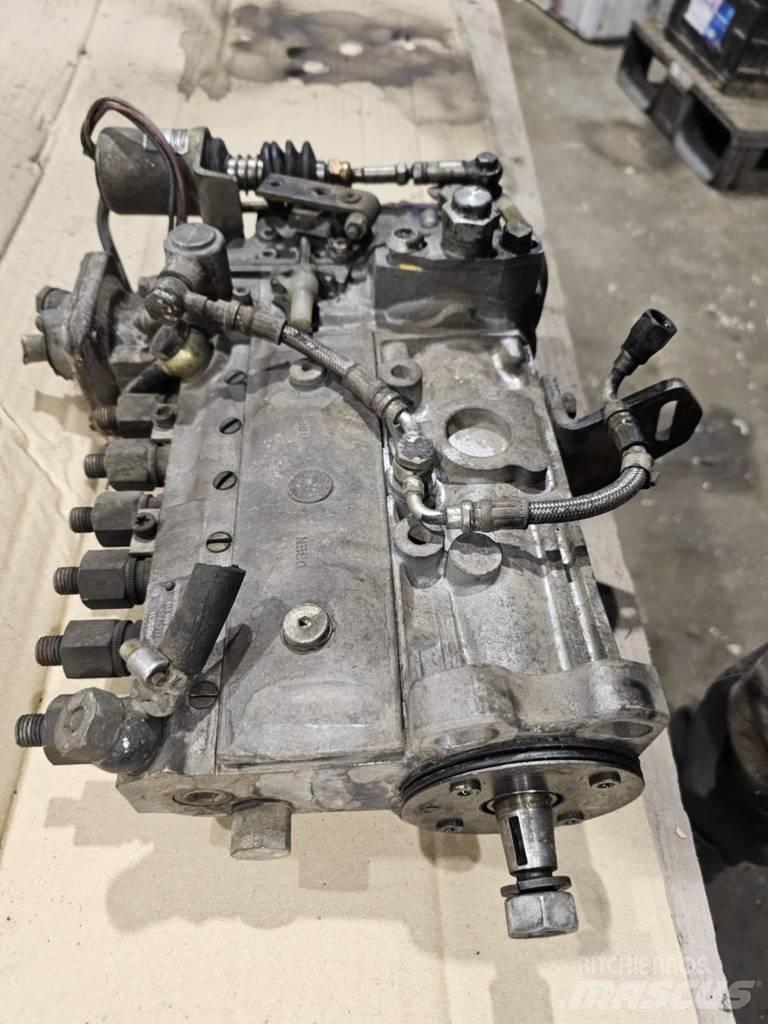 Cummins 5.9 L 엔진
