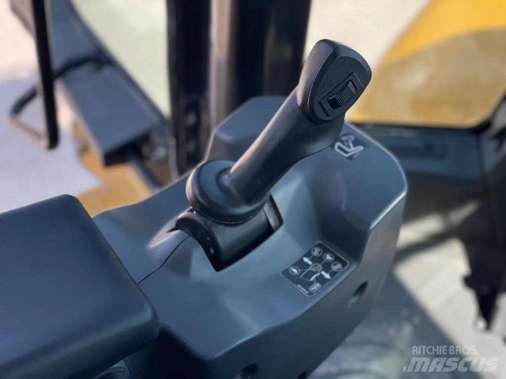 CAT 966M XE  휠로우더