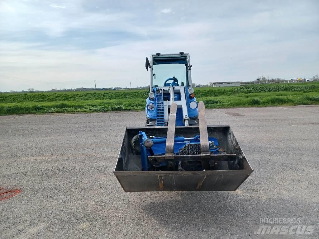 Multione SL840 4WD  스키드로더