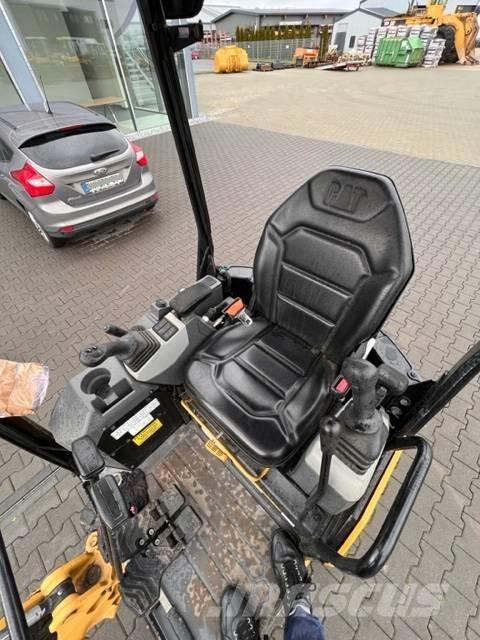 CAT 301.7 CR 소형 굴삭기 7톤 미만