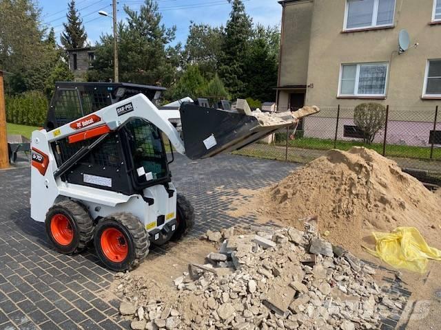 Bobcat S 70  스키드로더