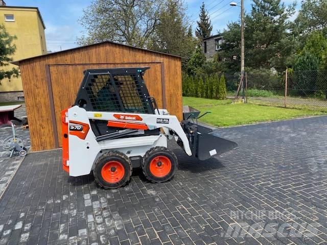 Bobcat S 70  스키드로더