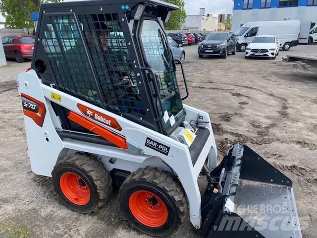 Bobcat S 70  스키드로더