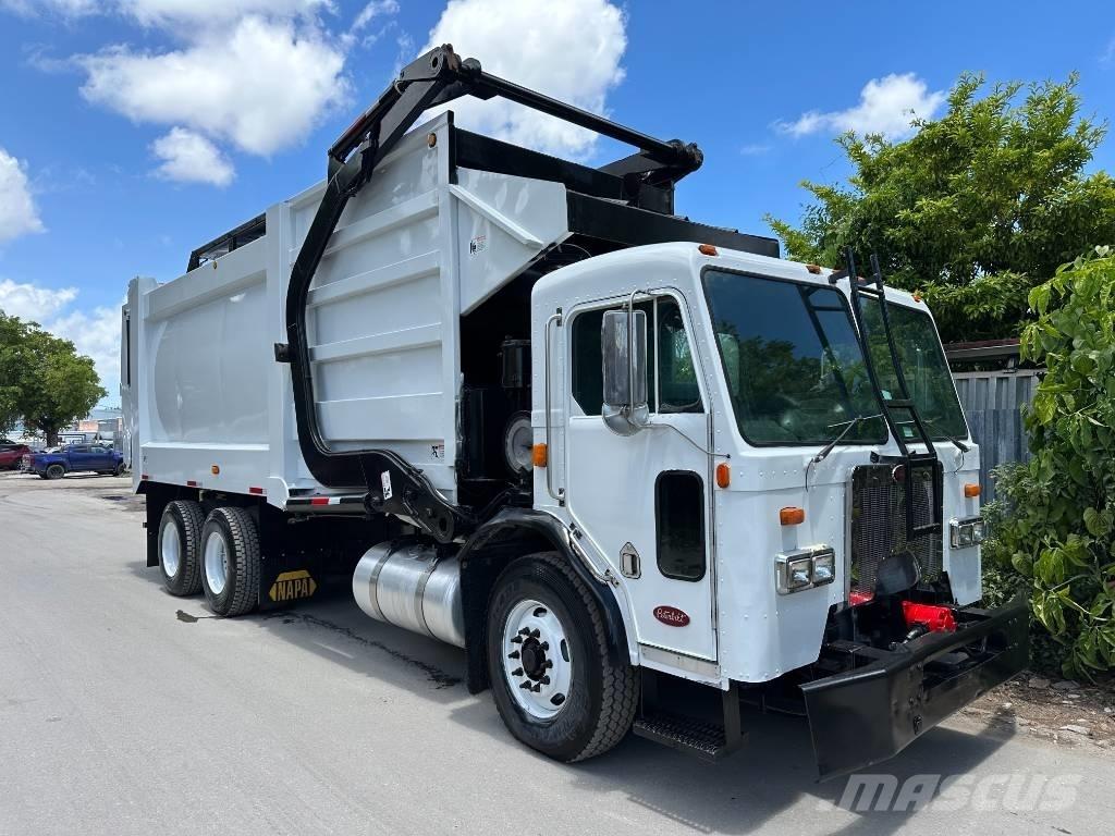 Peterbilt 320 폐기물 수거 트럭