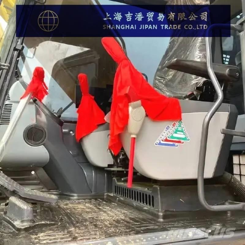 Komatsu PC 220 대형 굴삭기 29톤 이상
