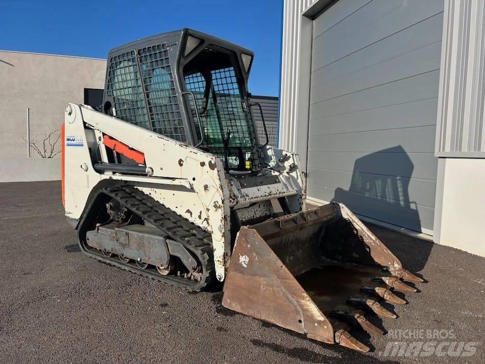 Bobcat T 110 궤도식 로우더