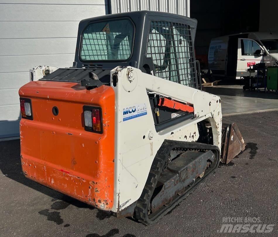 Bobcat T 110 궤도식 로우더