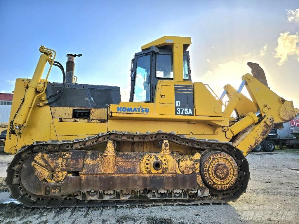 Komatsu D 375 A-1 크롤러 도저