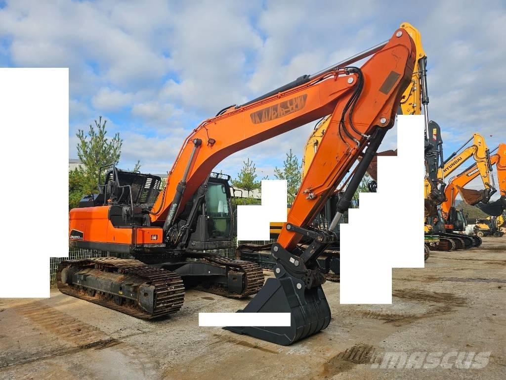 Doosan DX 220LC-5 중형굴삭기 7톤-28톤