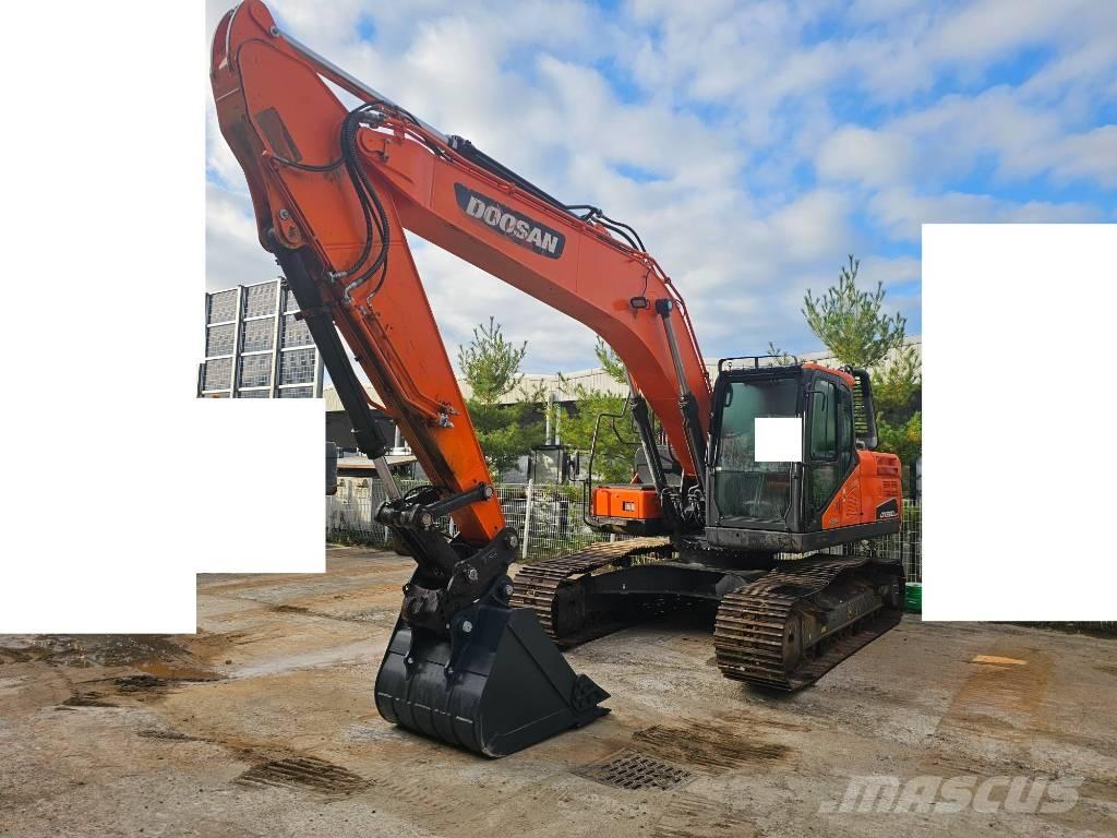 Doosan DX 220LC-5 중형굴삭기 7톤-28톤