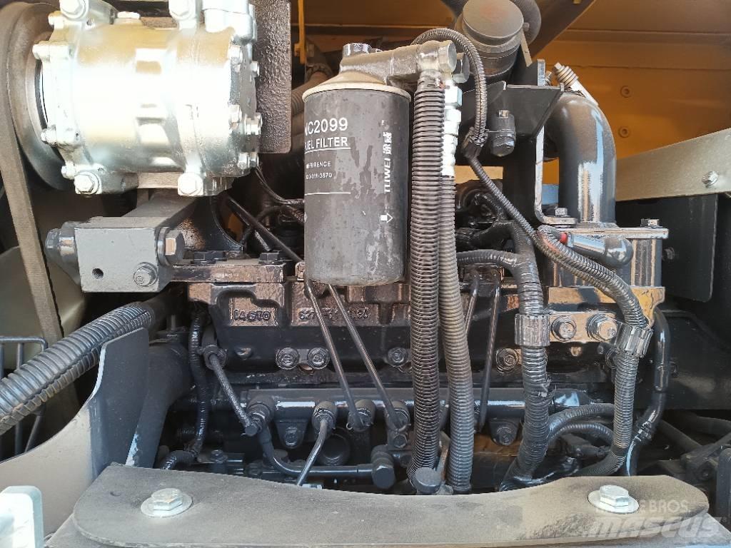 Komatsu PC 70 소형 굴삭기 7톤 미만