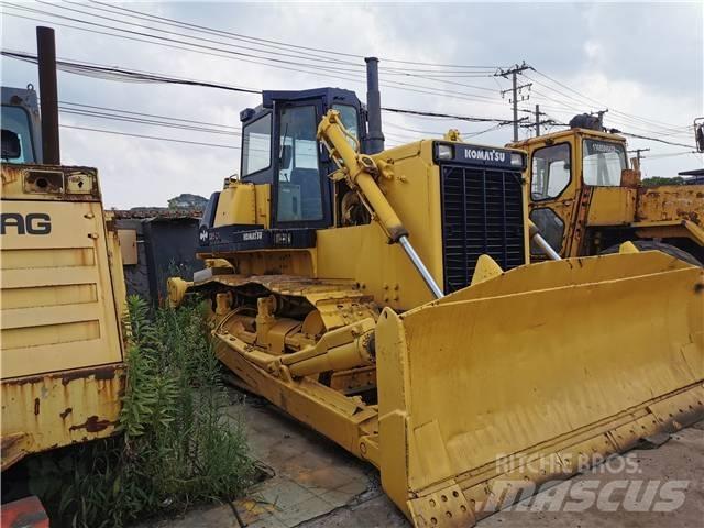 Komatsu D85-21 크롤러 도저