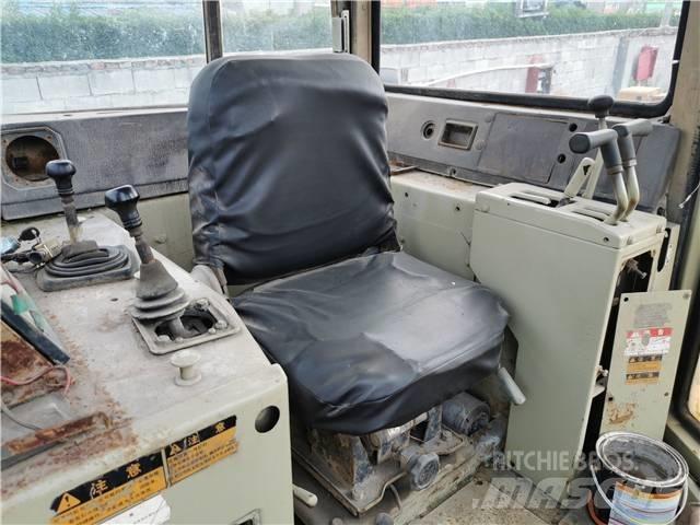 Komatsu D85-21 크롤러 도저
