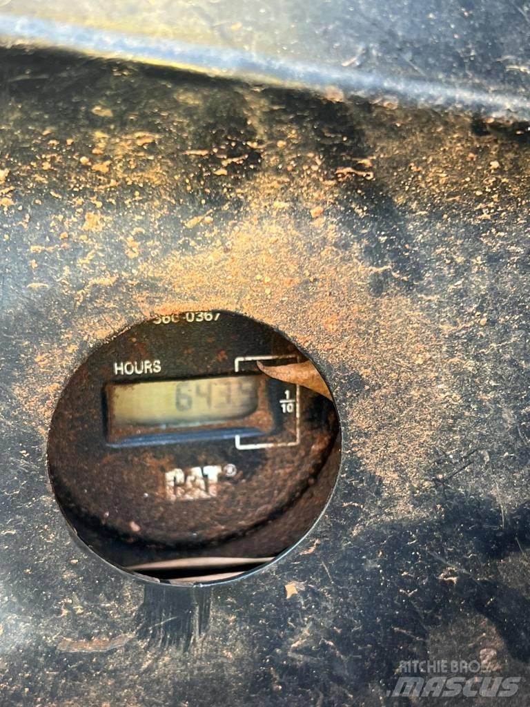 CAT 304 C CR 소형 굴삭기 7톤 미만