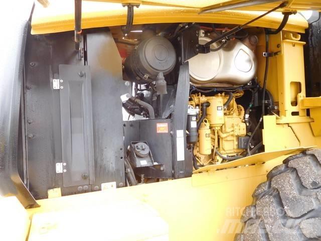 CAT 926M  휠로우더