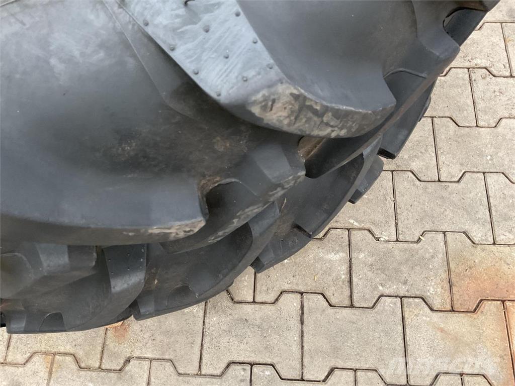 Alliance 270/95R36 타이어, 휠 및 림