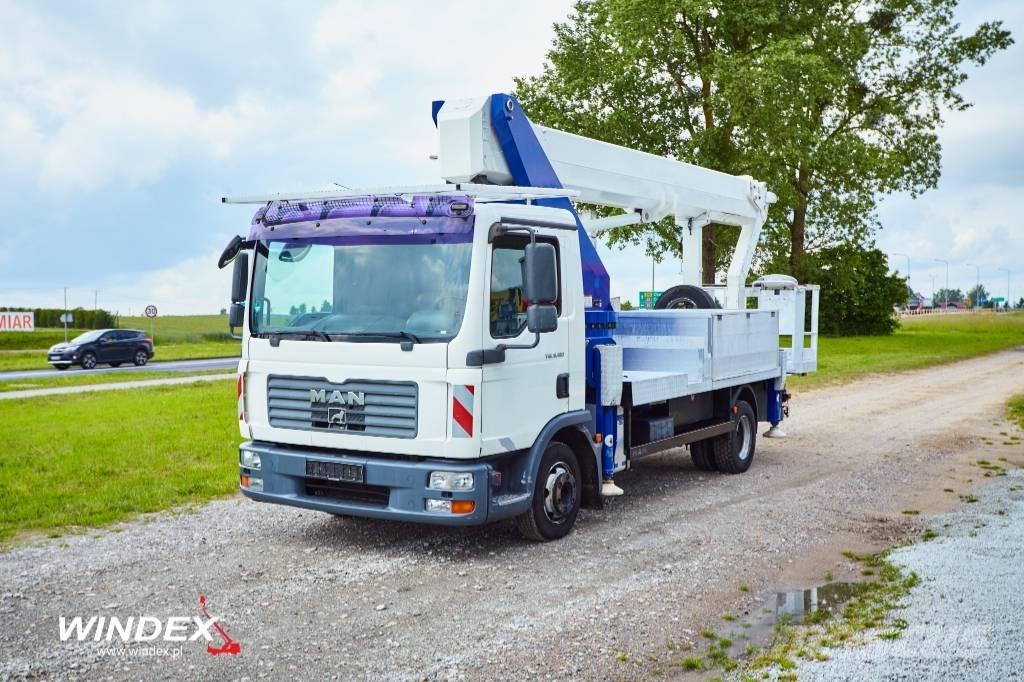 Wumag WT 300 트럭 탑재 고소작업대