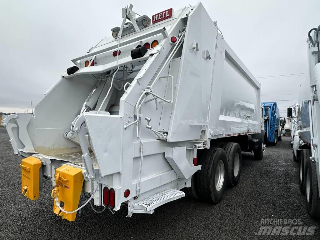 Mack MR 폐기물 수거 트럭
