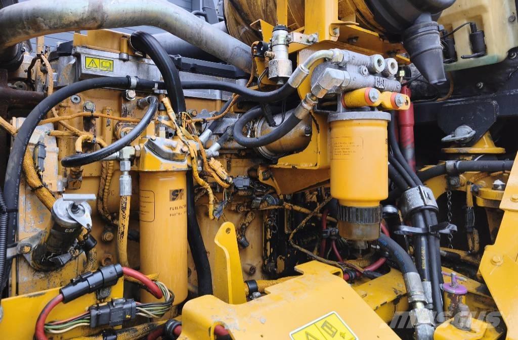 CAT 730 연결식 홀러