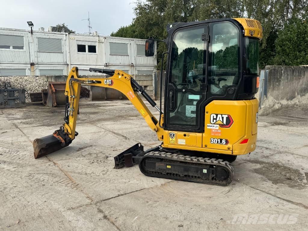 CAT 301.6 소형 굴삭기 7톤 미만