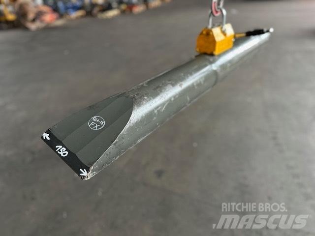 NPK GH15 155mm 브레이커