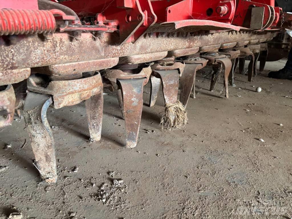 Kuhn HR 3003 D 파워 하로우 및 로토틸러(회전 경운기)