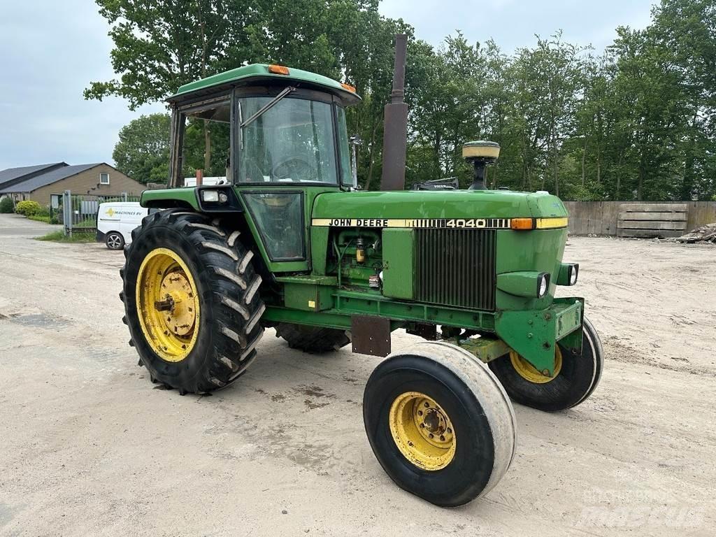 John Deere 4040 트랙터