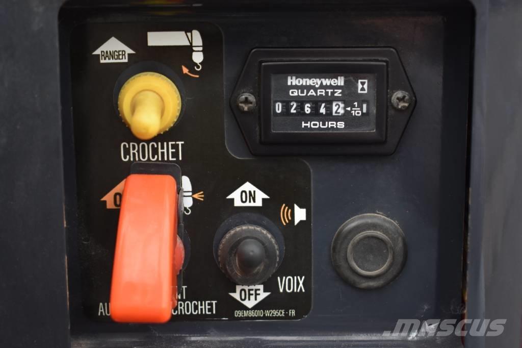 Unic URW 295 미니 크레인