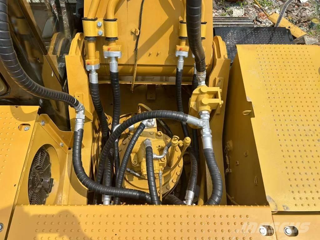 CAT 330 D L 대형 굴삭기 29톤 이상