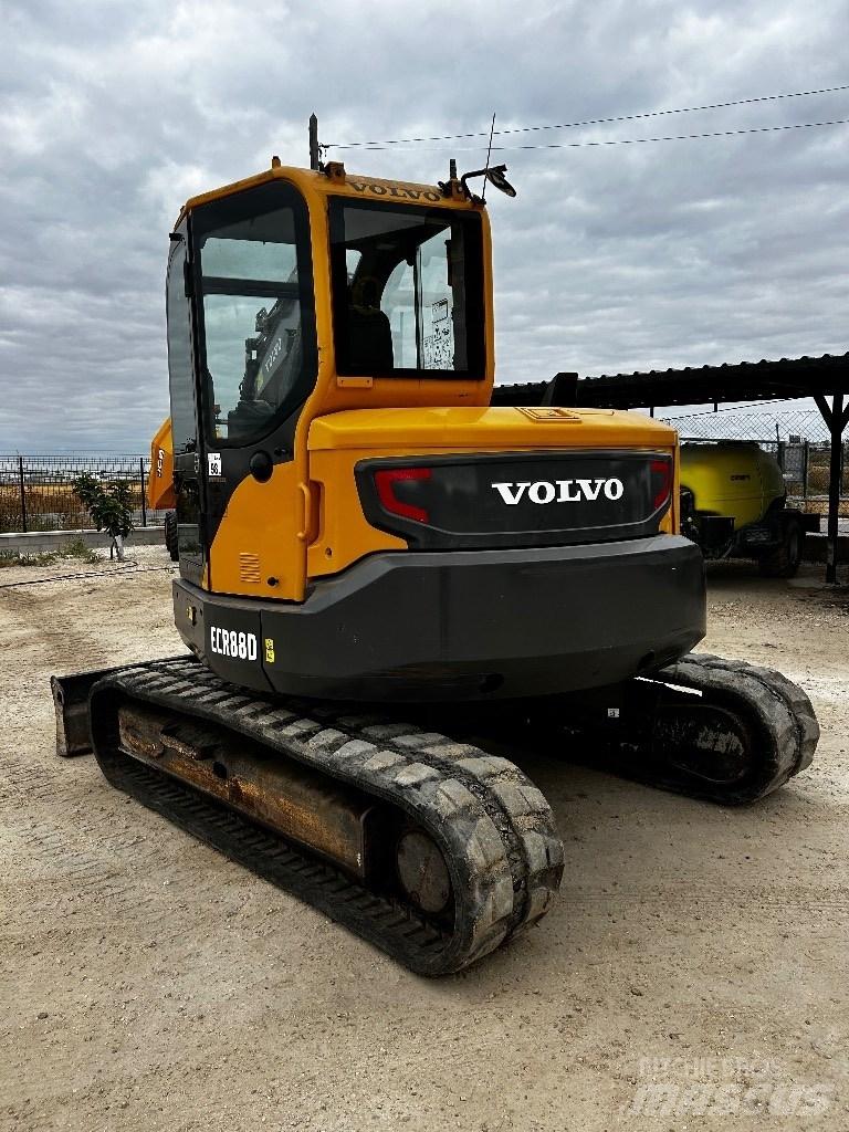Volvo ERC 88 D 중형굴삭기 7톤-28톤
