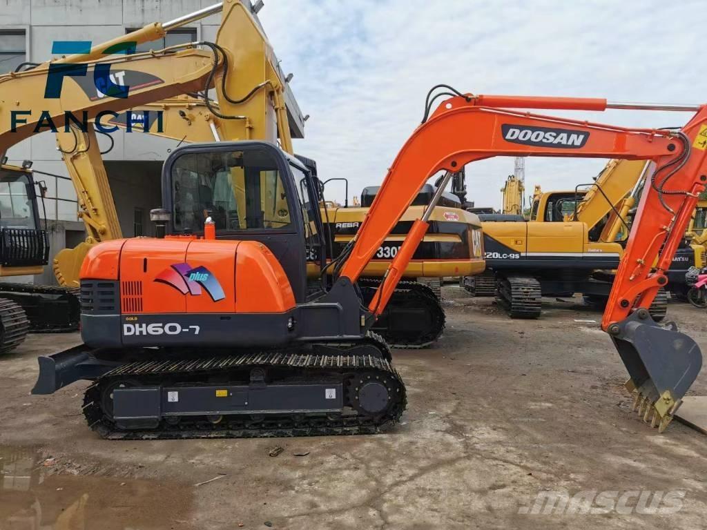 Doosan DH 60-7 소형 굴삭기 7톤 미만