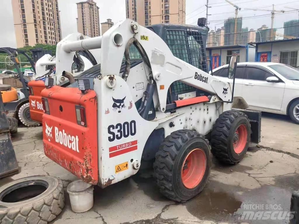 Bobcat S 300  스키드로더